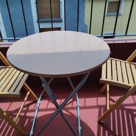 Luminoso, Centrico Y Silencioso Apartamento جاكا المظهر الخارجي الصورة