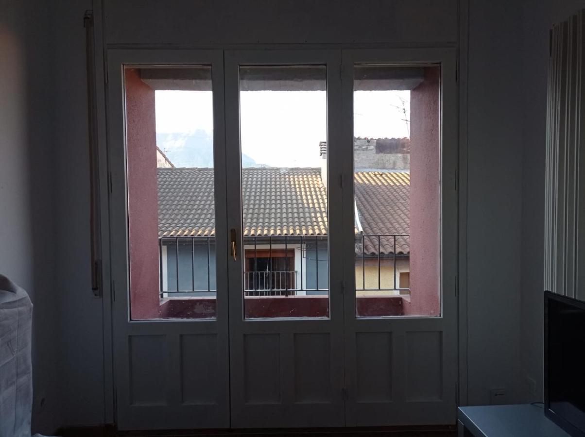 Luminoso, Centrico Y Silencioso Apartamento جاكا المظهر الخارجي الصورة