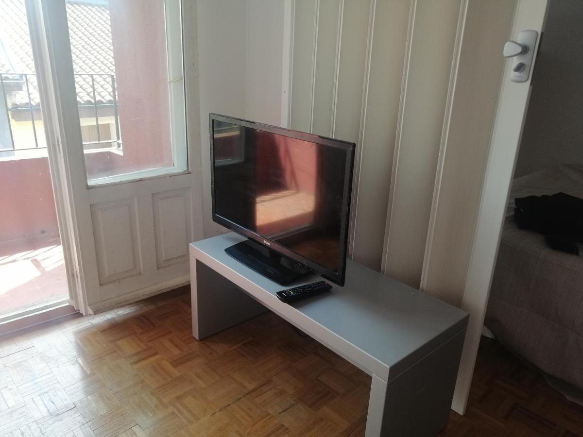 Luminoso, Centrico Y Silencioso Apartamento جاكا المظهر الخارجي الصورة