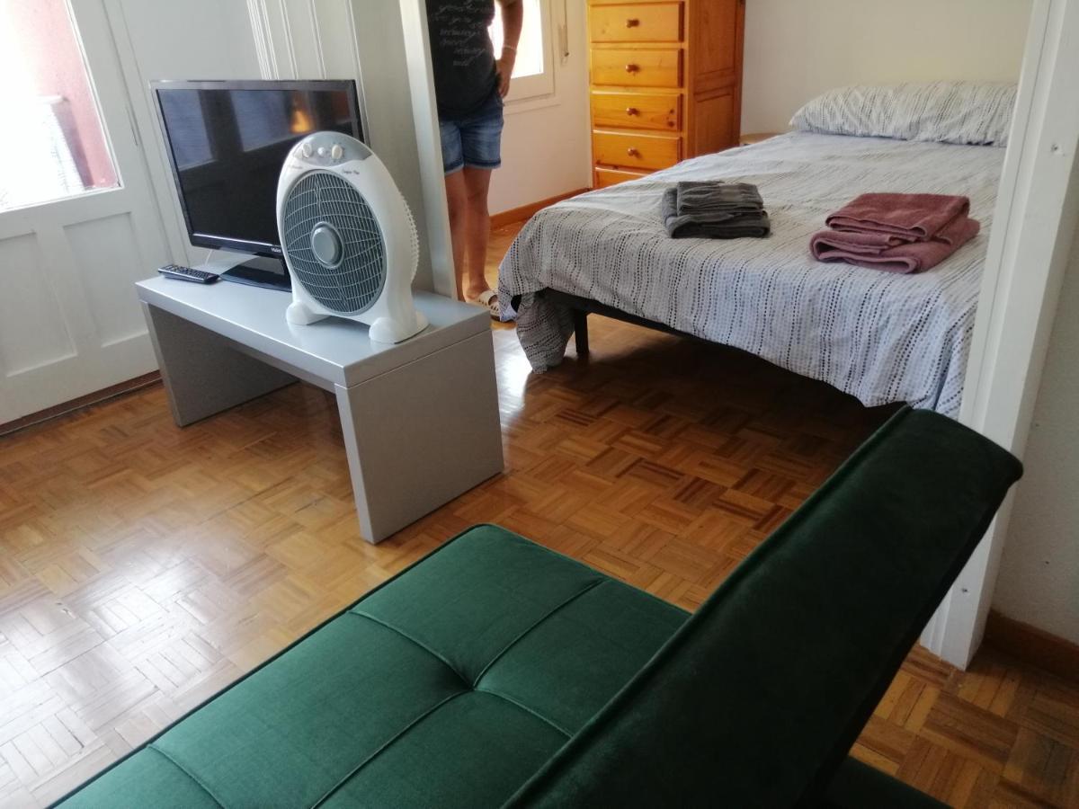 Luminoso, Centrico Y Silencioso Apartamento جاكا المظهر الخارجي الصورة