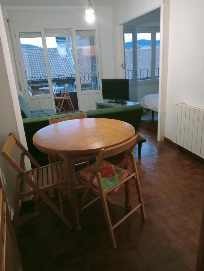 Luminoso, Centrico Y Silencioso Apartamento جاكا المظهر الخارجي الصورة