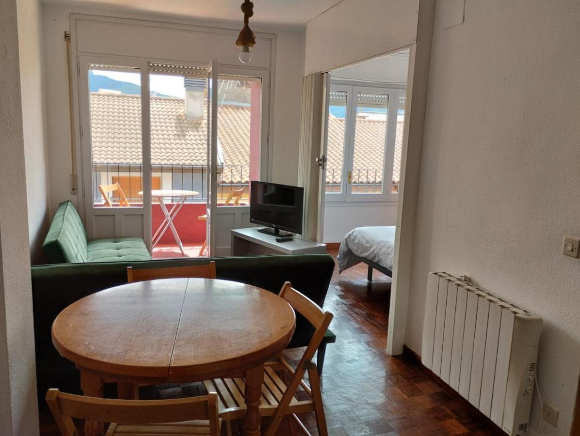 Luminoso, Centrico Y Silencioso Apartamento جاكا المظهر الخارجي الصورة