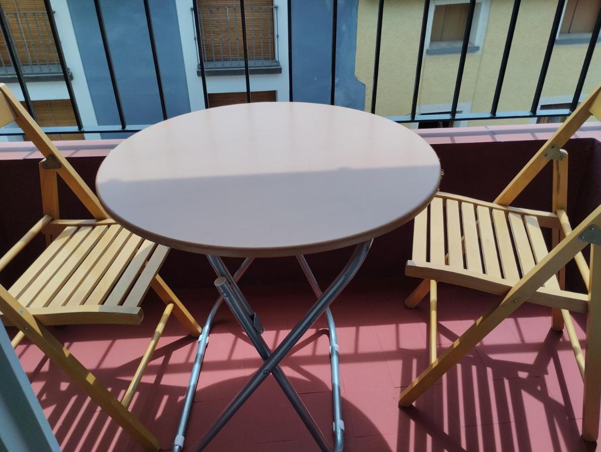 Luminoso, Centrico Y Silencioso Apartamento جاكا المظهر الخارجي الصورة